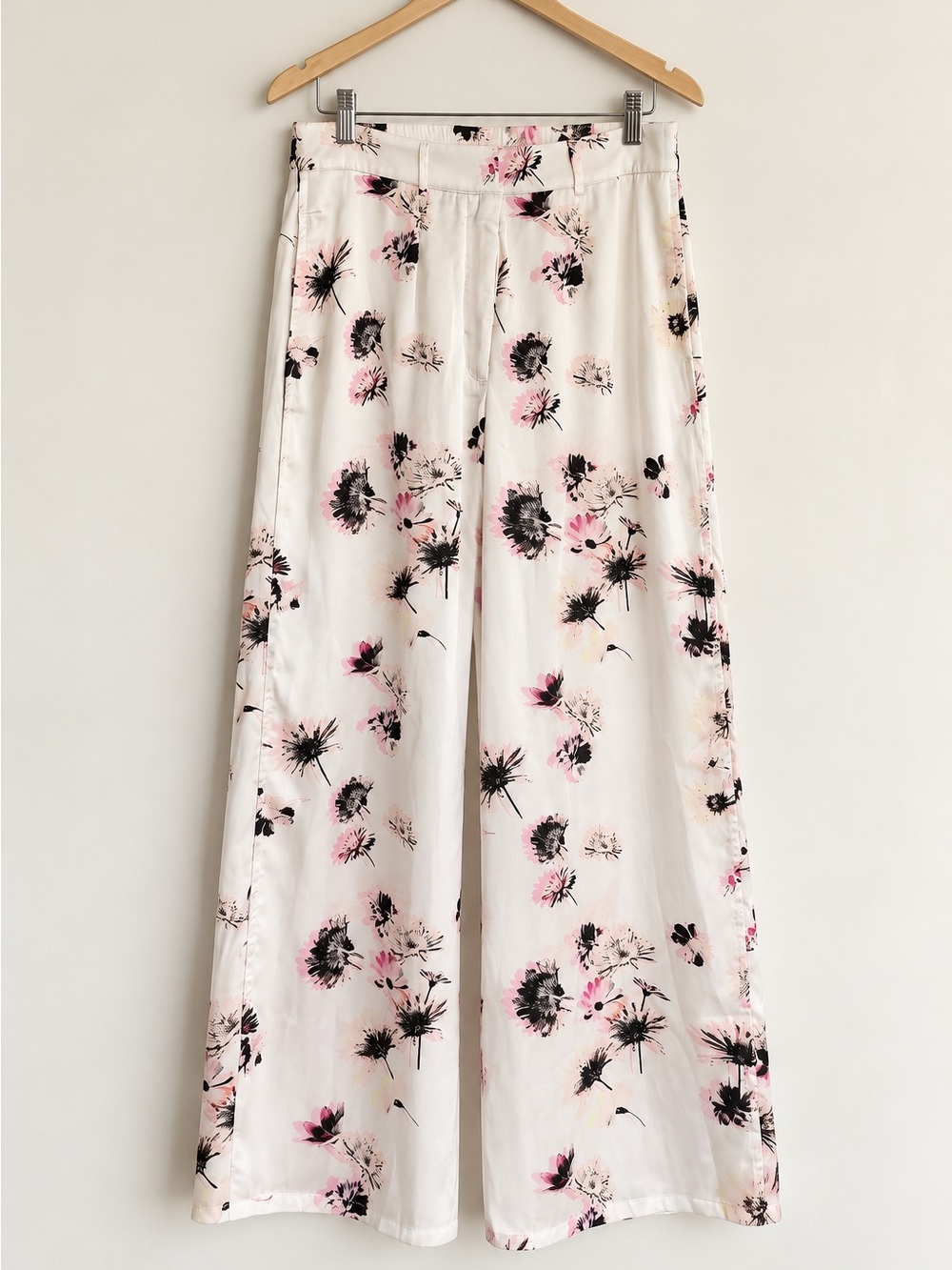 Dynamite Heidi Floral Satin Wide Leg Pants NWT Size L
